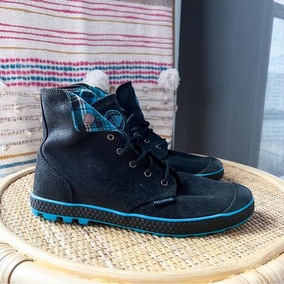 Palladium Black Blue High Top Lace-Up Sneaker Boots Women’s Size 7 - Picture 2 of 7